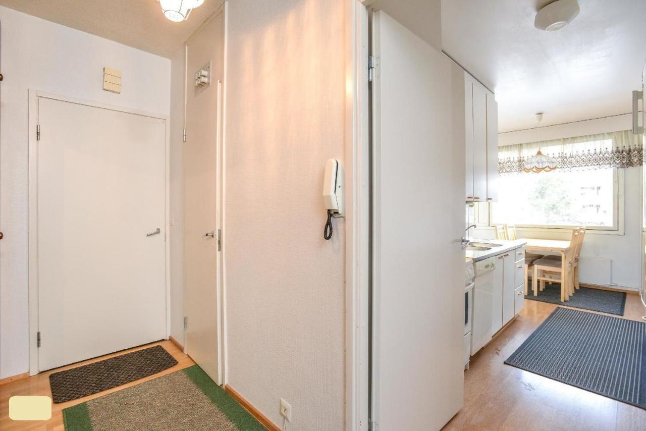 Nipu -beside Center, Bus And Train Station Guest house *